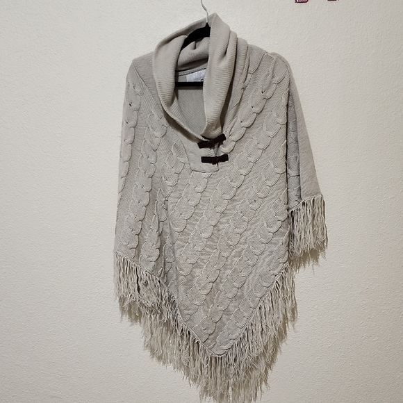 Carolyn Taylor Sweaters - Carolyn Taylor Cream Poncho with Fringe
